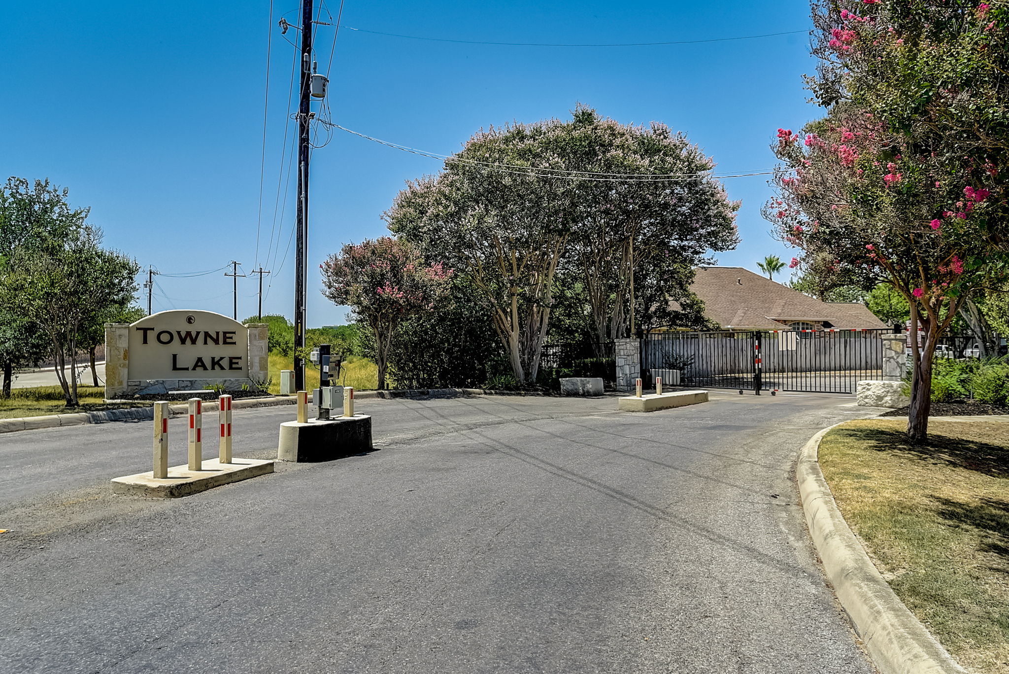 Lake Path Dr-055