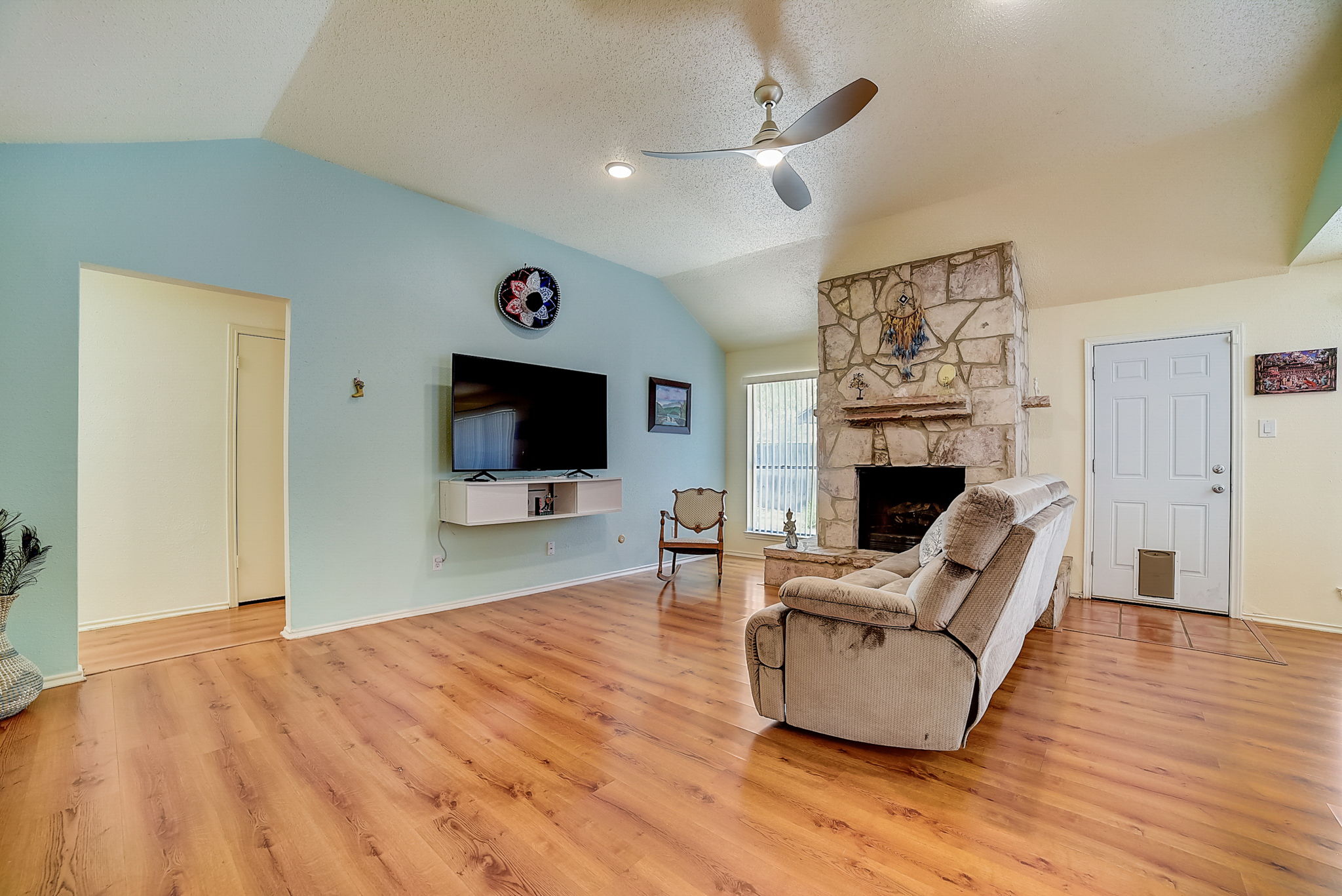Lake Path Dr-007