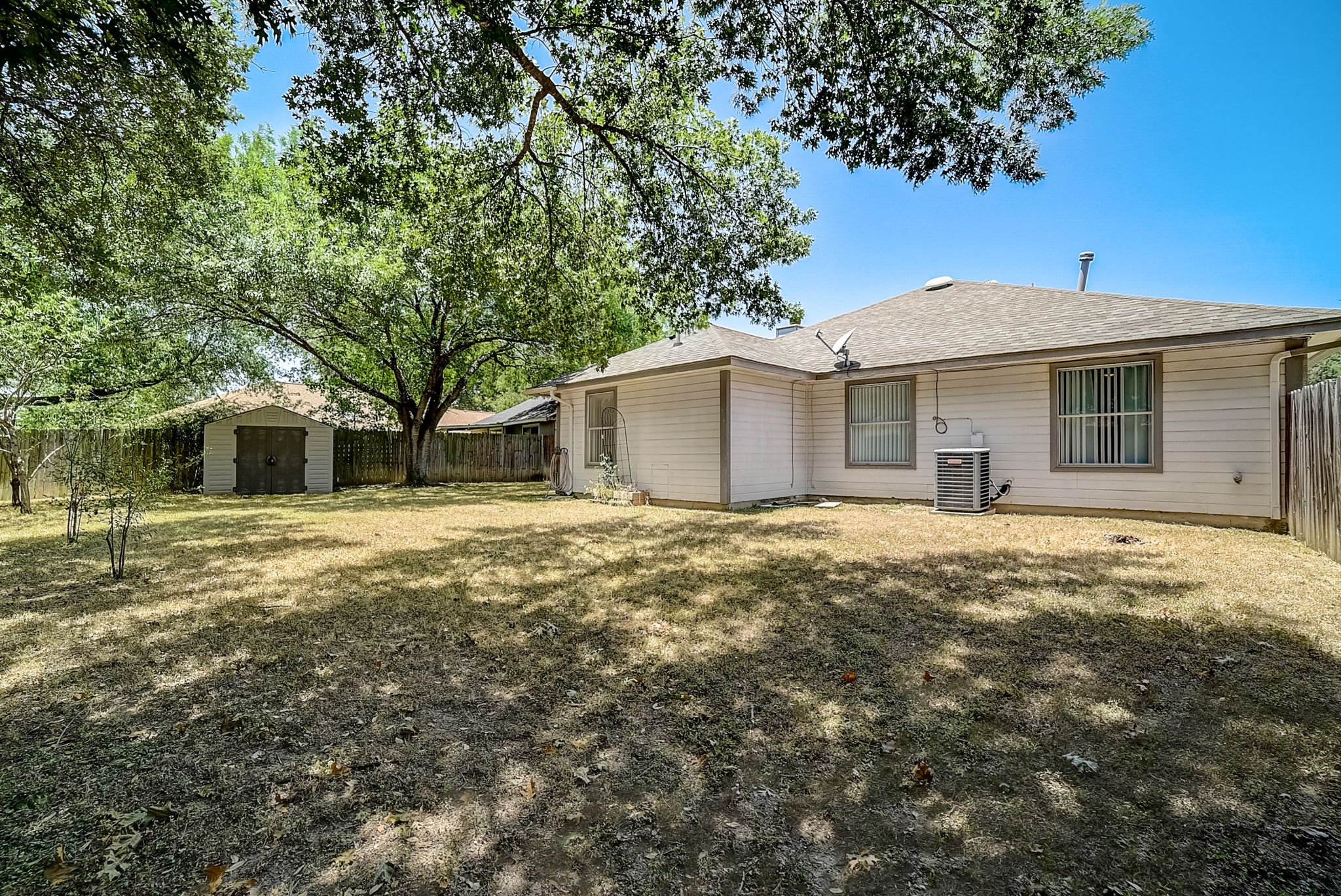 Lake Path Dr-039