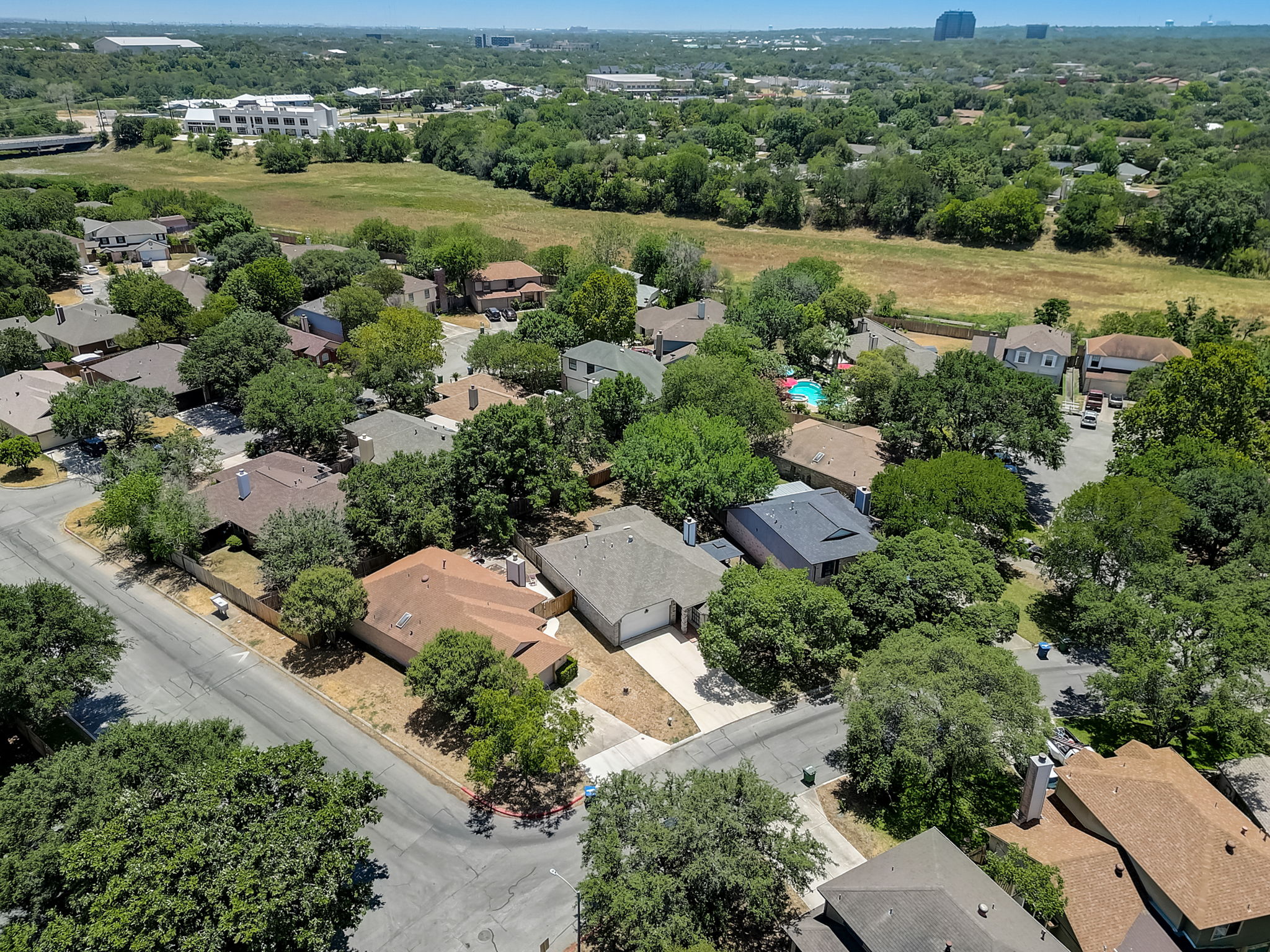 Lake Path Dr-045