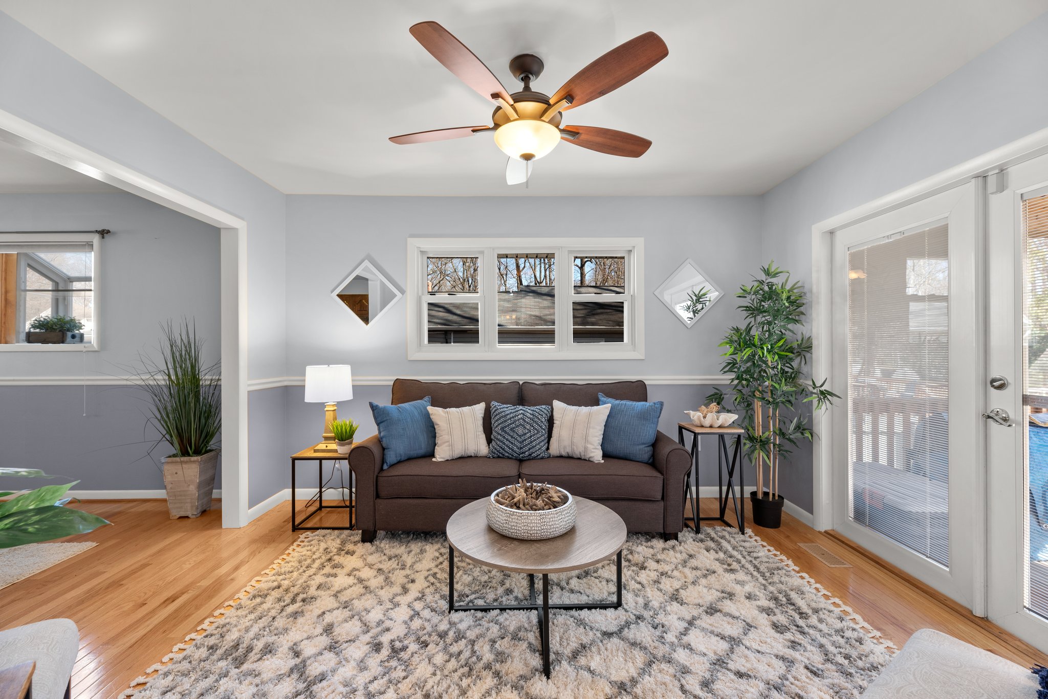 22. 1071 Omar Dr.jpg