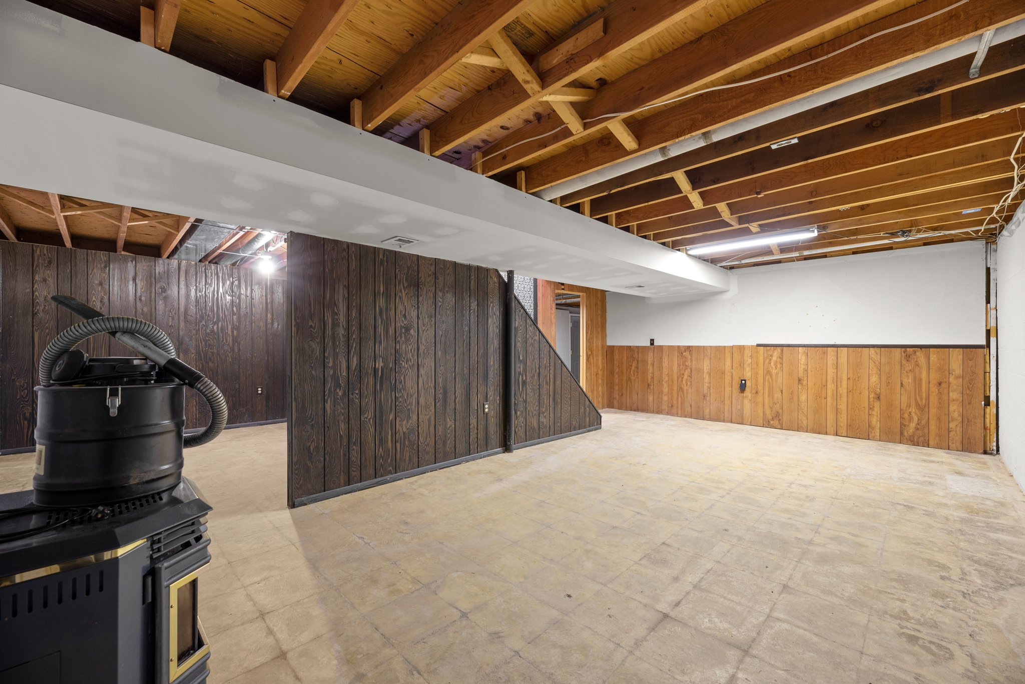 38. 1071 Omar Dr.jpg