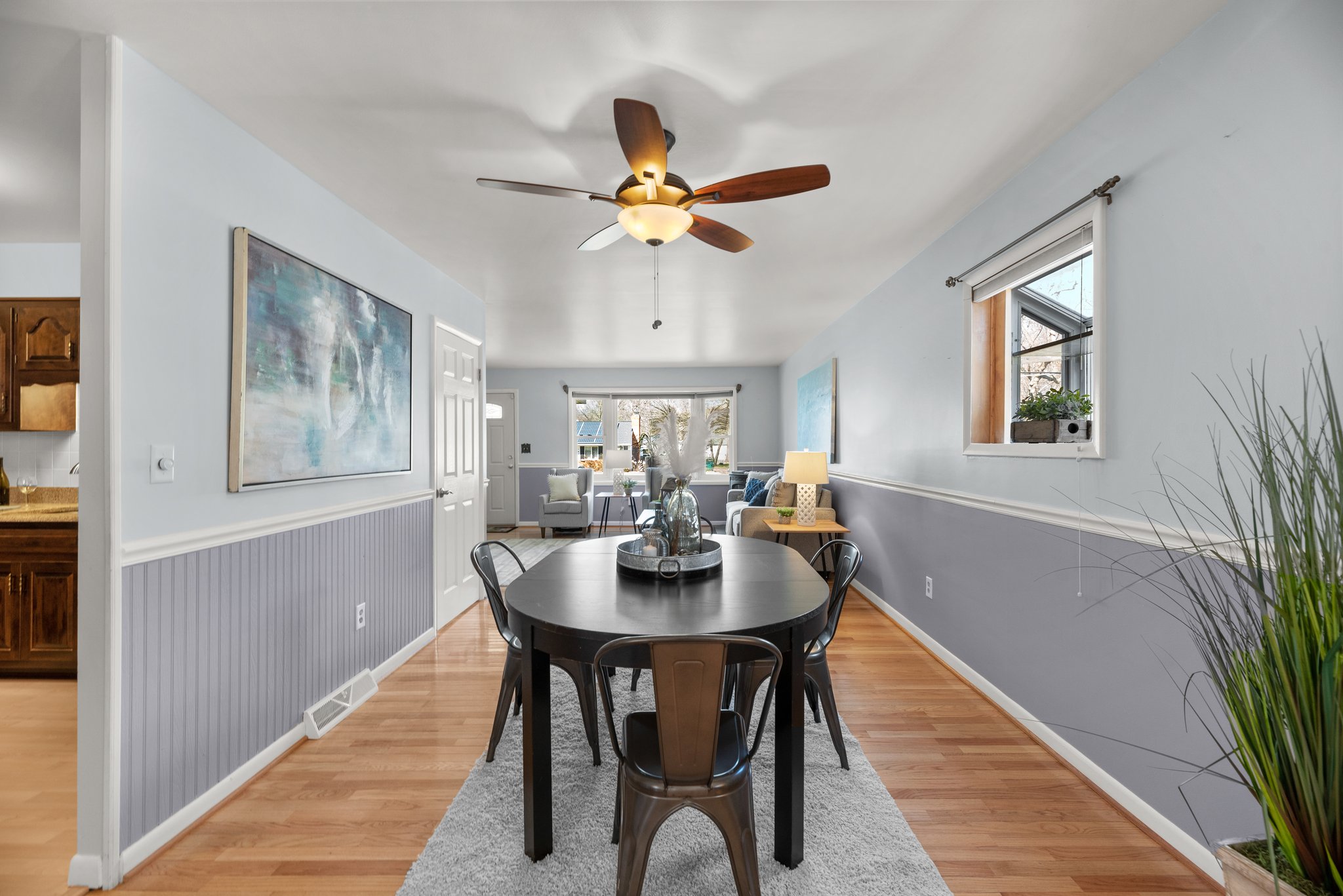 12. 1071 Omar Dr.jpg