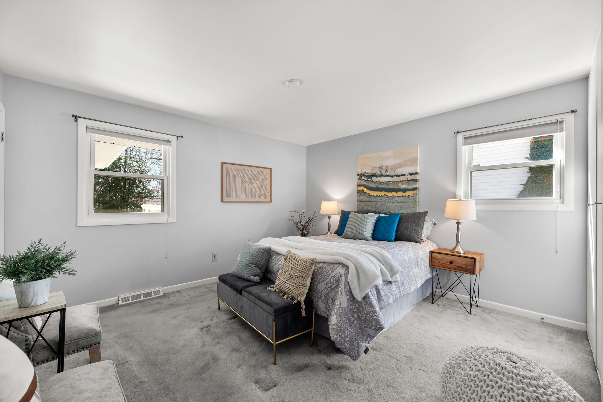 34. 1071 Omar Dr.jpg