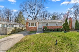 03. 1071 Omar Dr.jpg