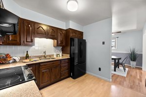 19. 1071 Omar Dr.jpg