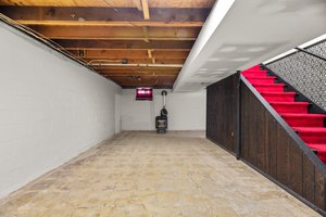 37. 1071 Omar Dr.jpg