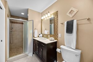 27. 1071 Omar Dr.jpg