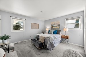 34. 1071 Omar Dr.jpg