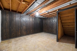 39. 1071 Omar Dr.jpg