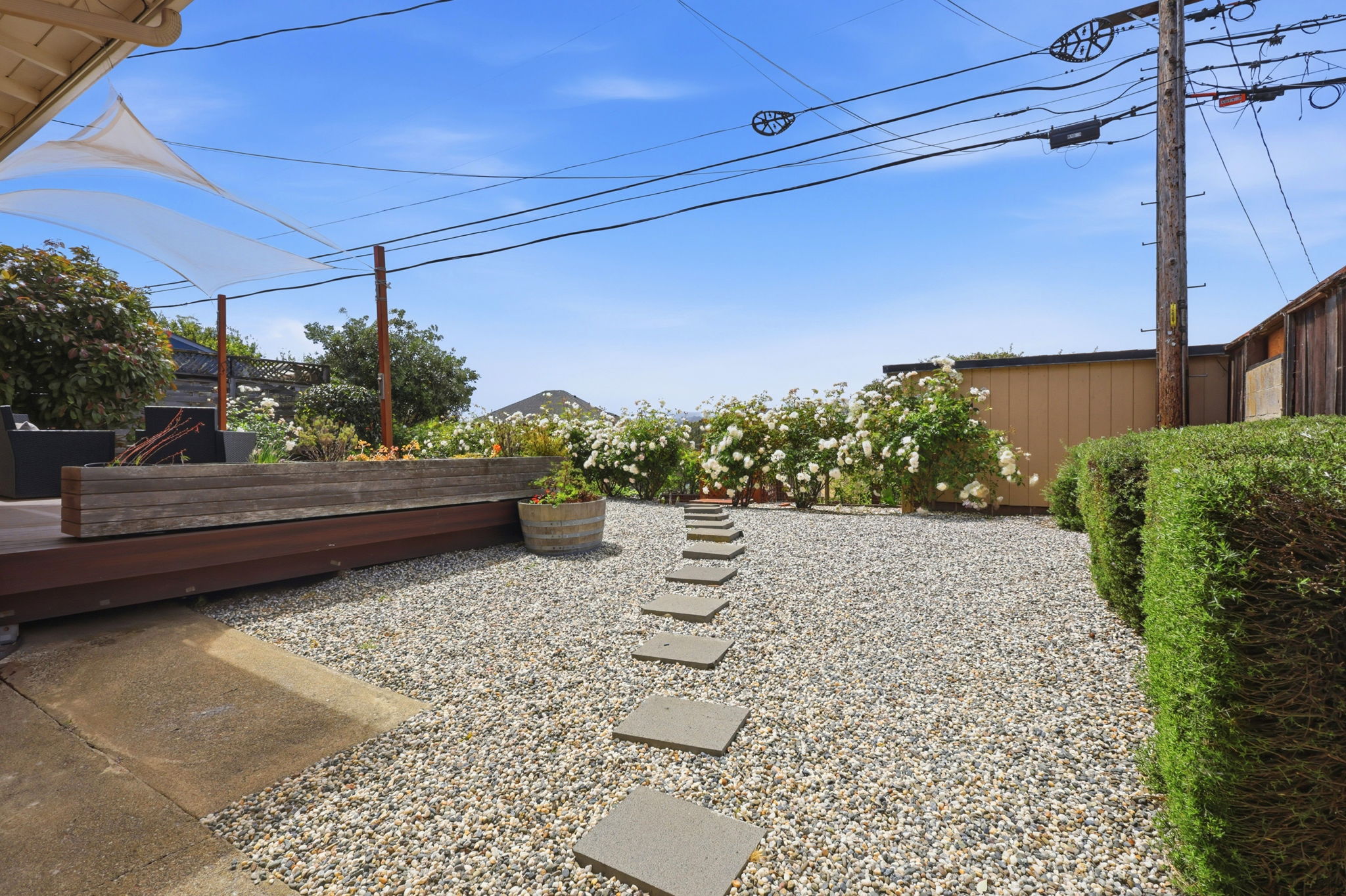 023_F8_1071 Sunnyside Dr