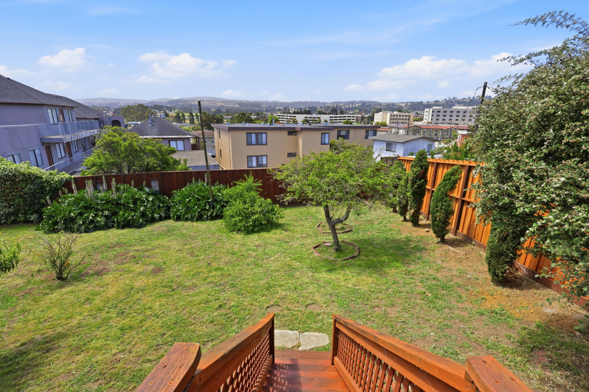 030_F8_1071 Sunnyside Dr