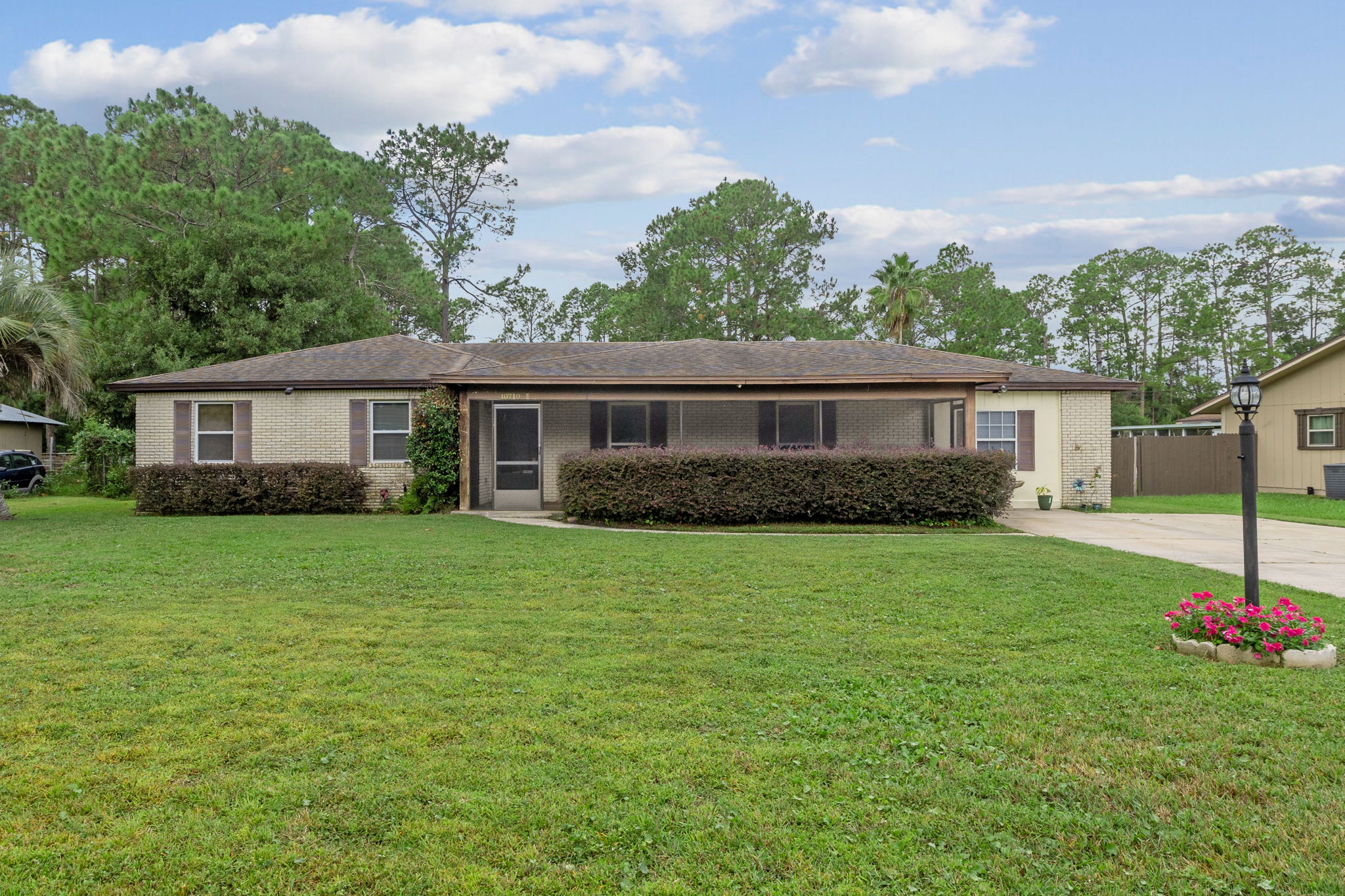 Welcome to 10710 Clydesdale Dr E