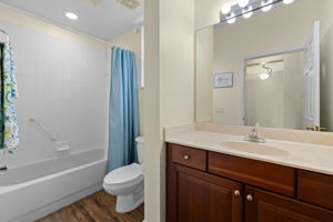  Photo 48