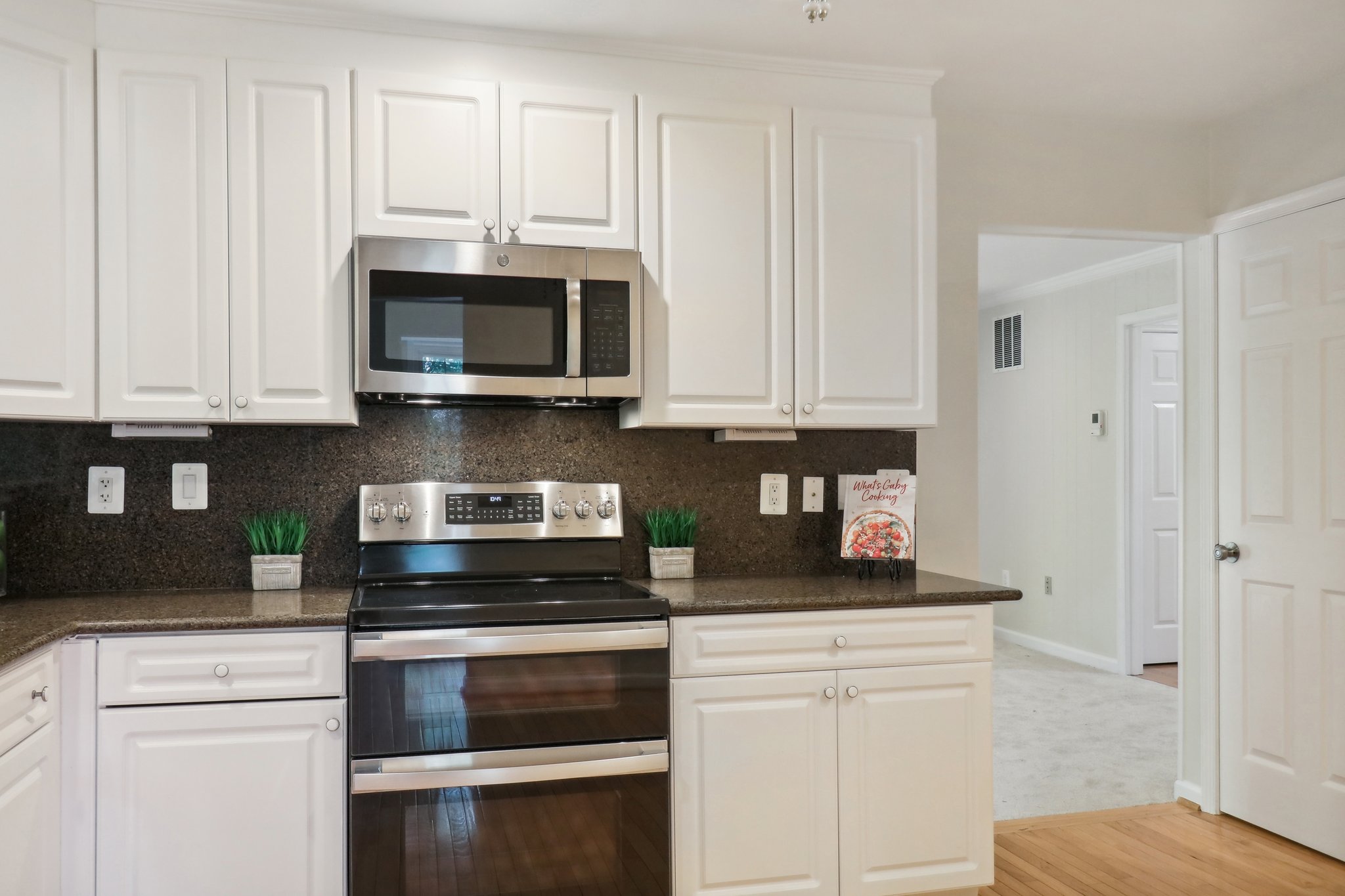 Oakenshaw Ct-024.jpg