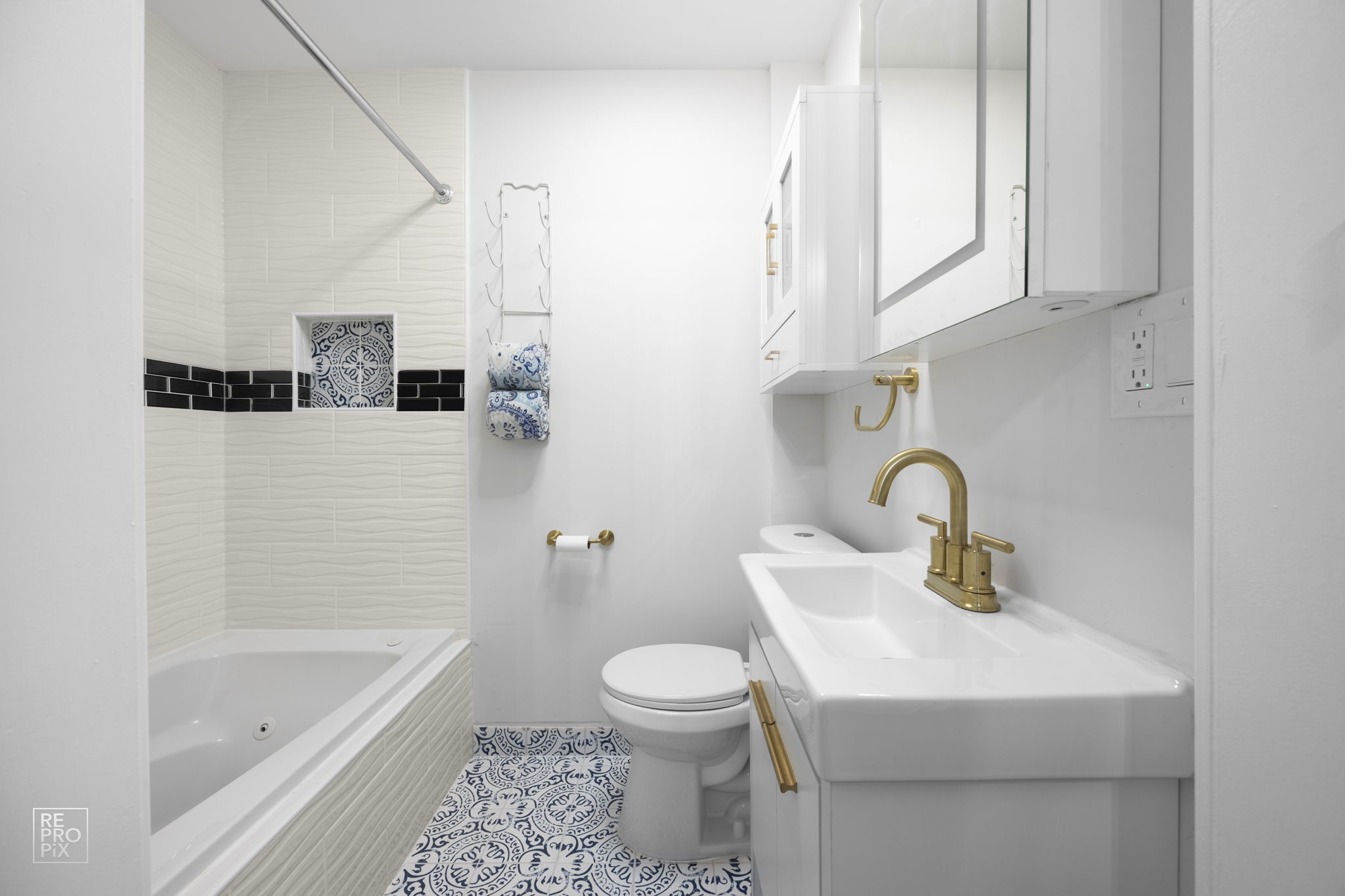 10719 S Cottage Grove Ave, Chicago, IL 60628_0011