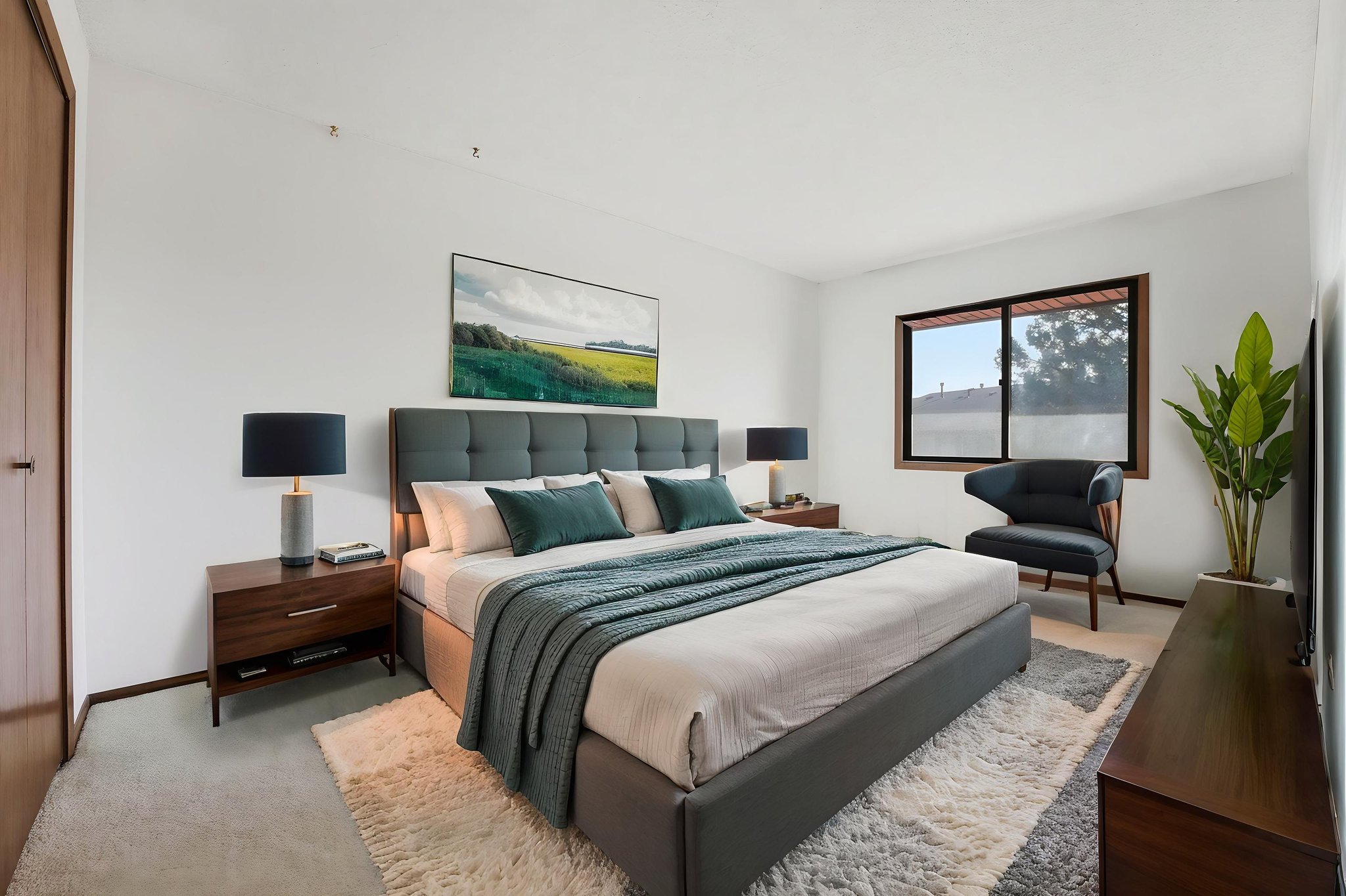 DSC01069 virtually staged.jpeg