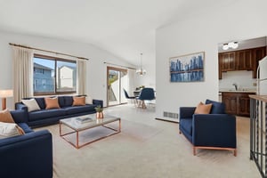 DSC01034 virtually staged.jpeg