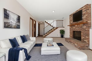 DSC01089 virtually staged.jpeg