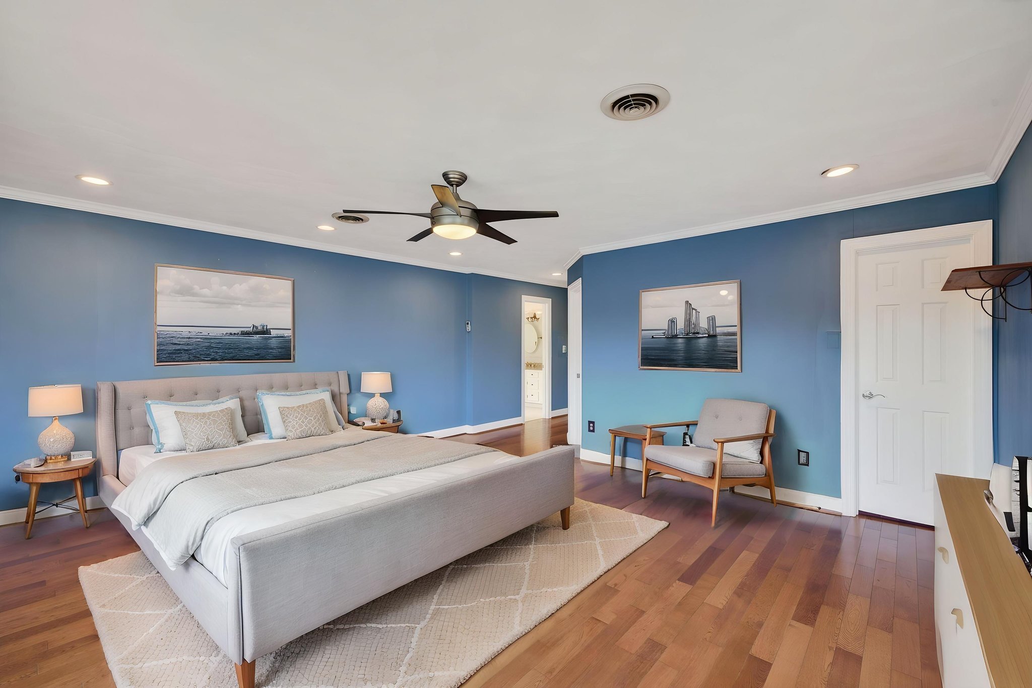 1072 Downshire Chase 221 virtually staged.jpeg