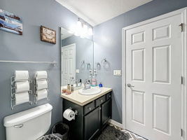  Photo 47