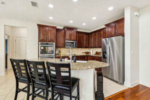 Kitchen/Breakfast Bar