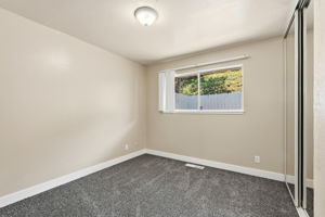 024_F8_1072 View Dr