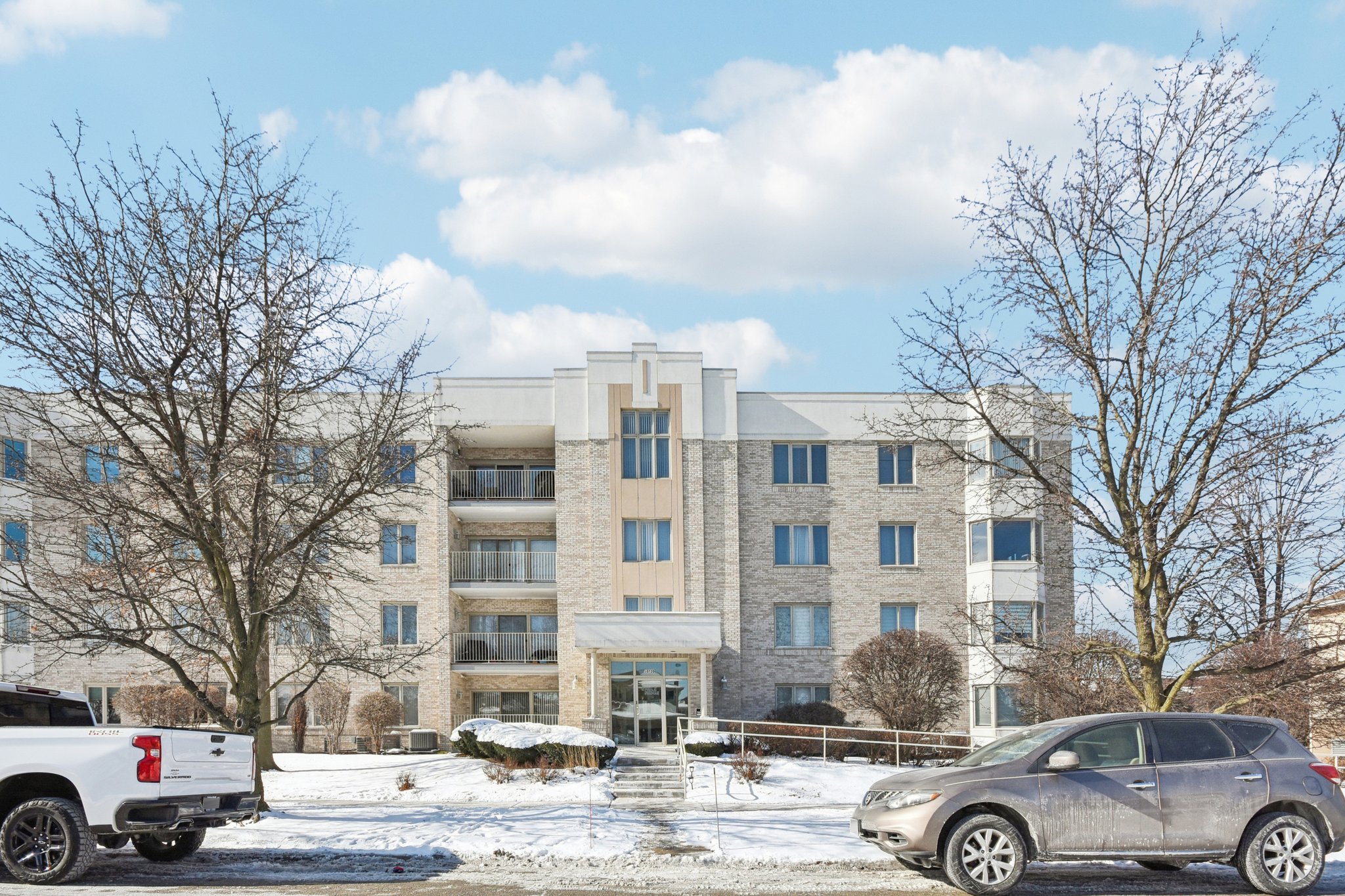 S Washington St-S3001-001.jpg