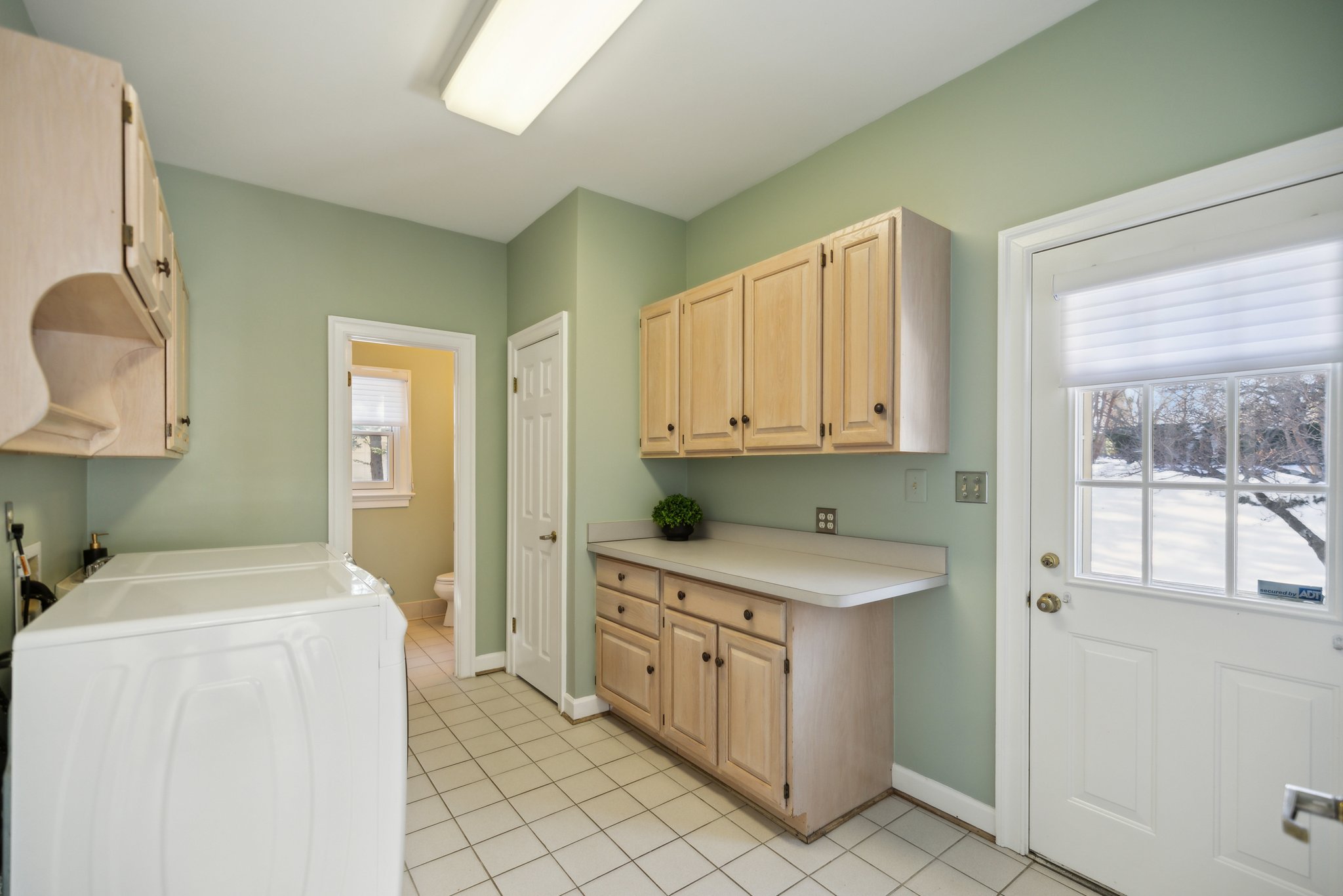 Main Level Laundry with Full bathroom