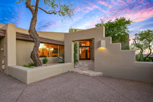 Front Court Yard Entry