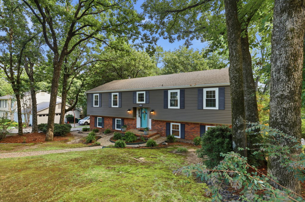 Residential real estate media in Little Rock, Arkansas by Avery & Bryant