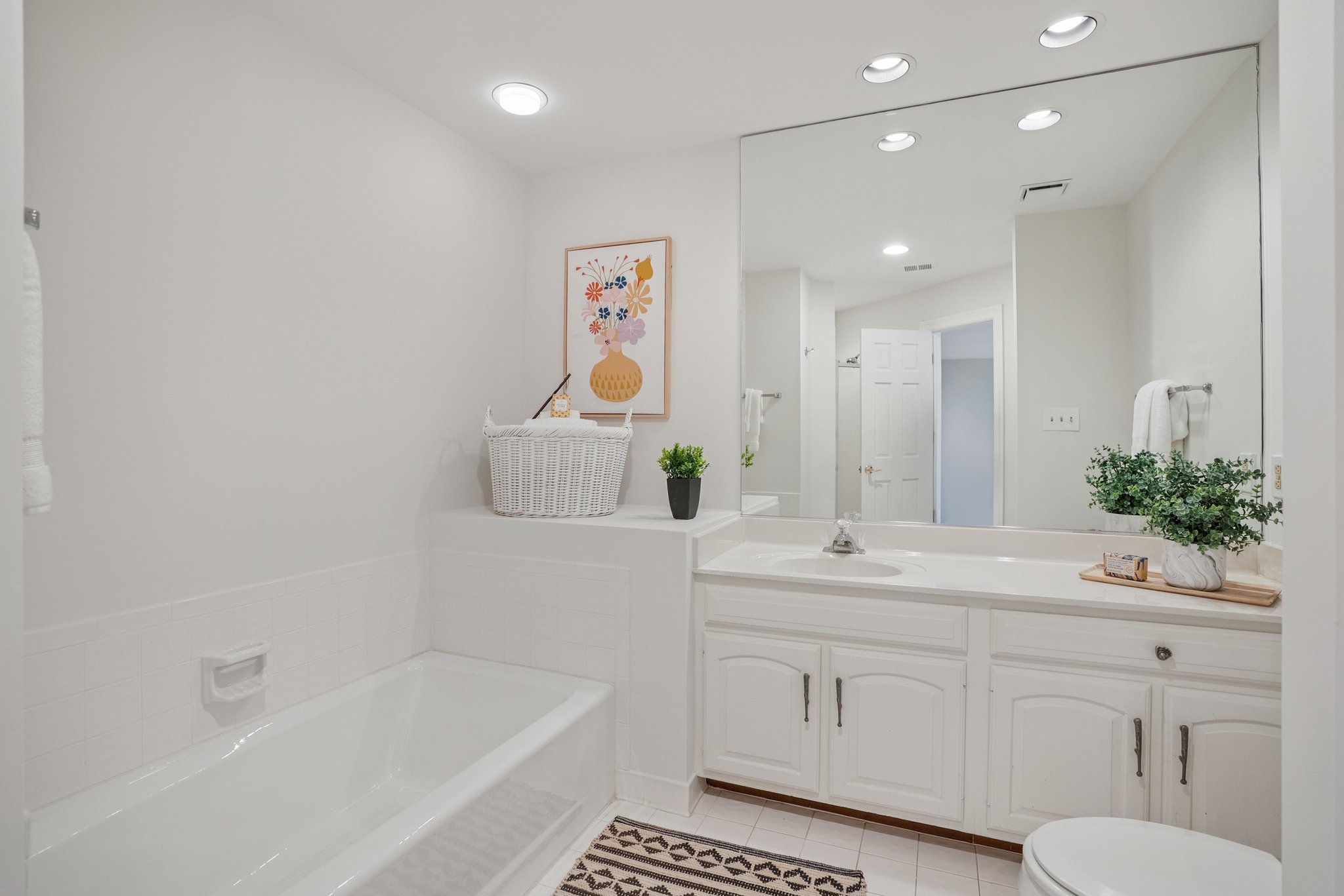 Ensuite Bath 3/Hall Bath with Tub and Separate Shower