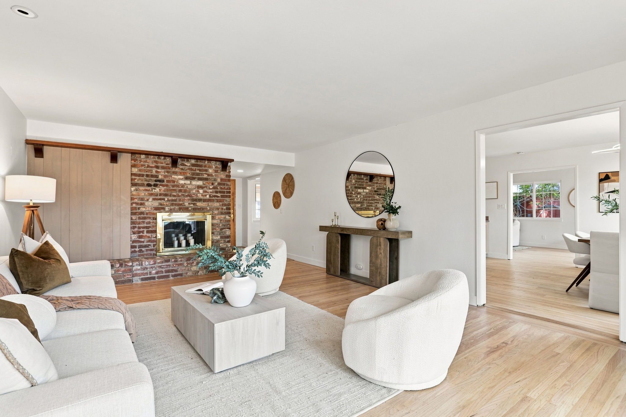 010_F8_1073 Enderby Way