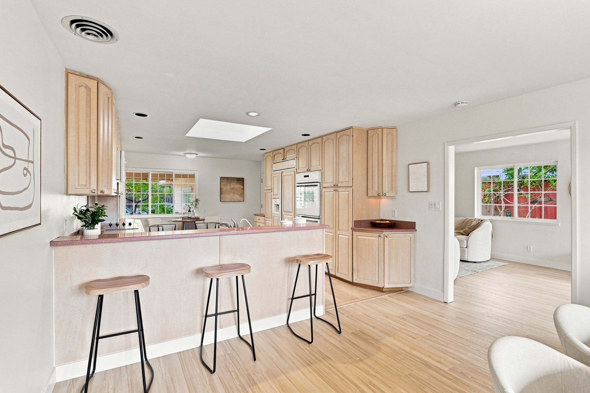 015_F8_1073 Enderby Way