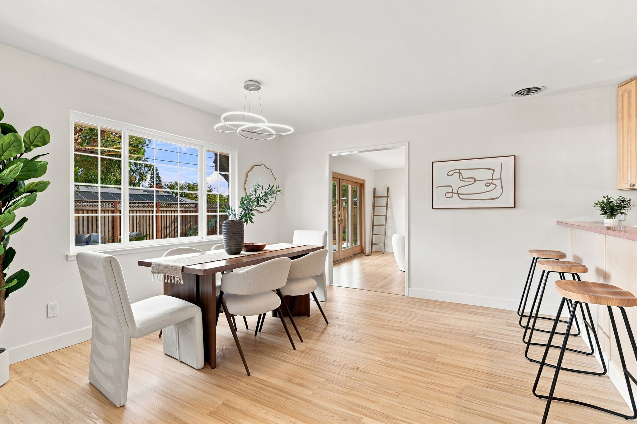 022_F8_1073 Enderby Way