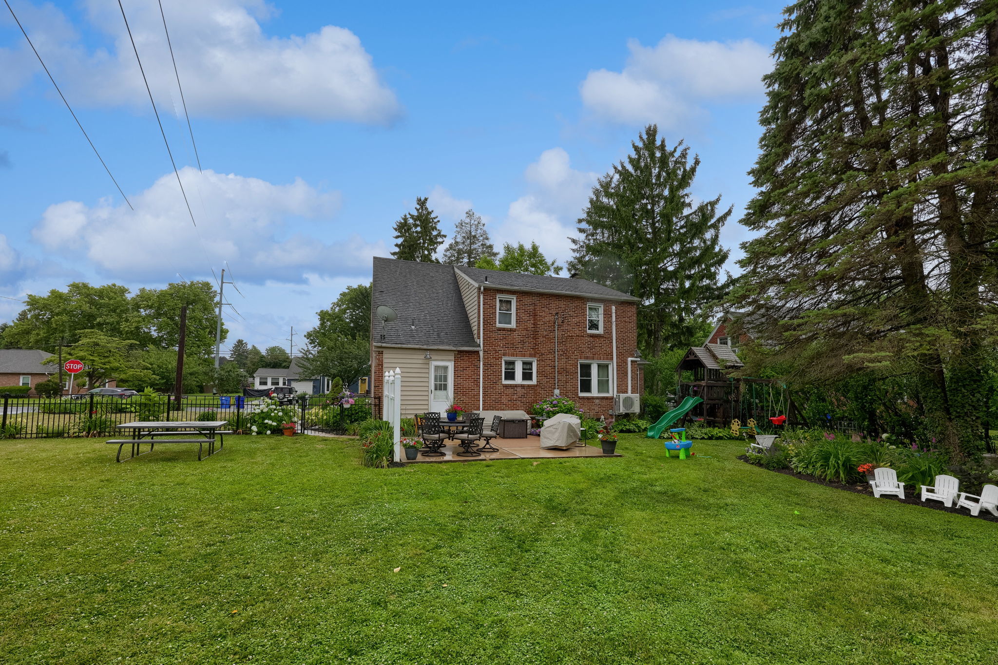  Photo 46