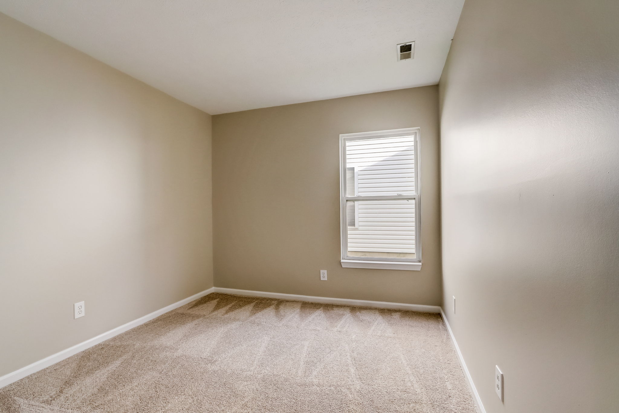 Cobblestone Dr-015