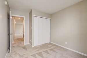 Cobblestone Dr-016