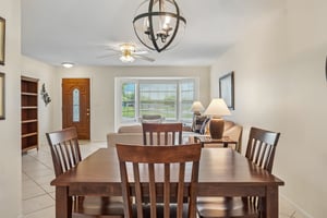 Buckfield Dr-S0707-014.jpg
