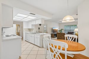 Buckfield Dr-S0707-018.jpg