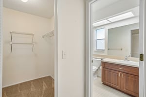 Buckfield Dr-S0707-037.jpg