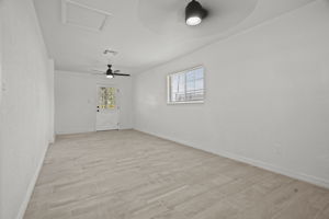  Photo 39