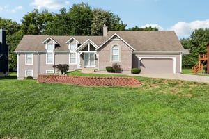 W Longview Pkwy-S2909-001.jpg