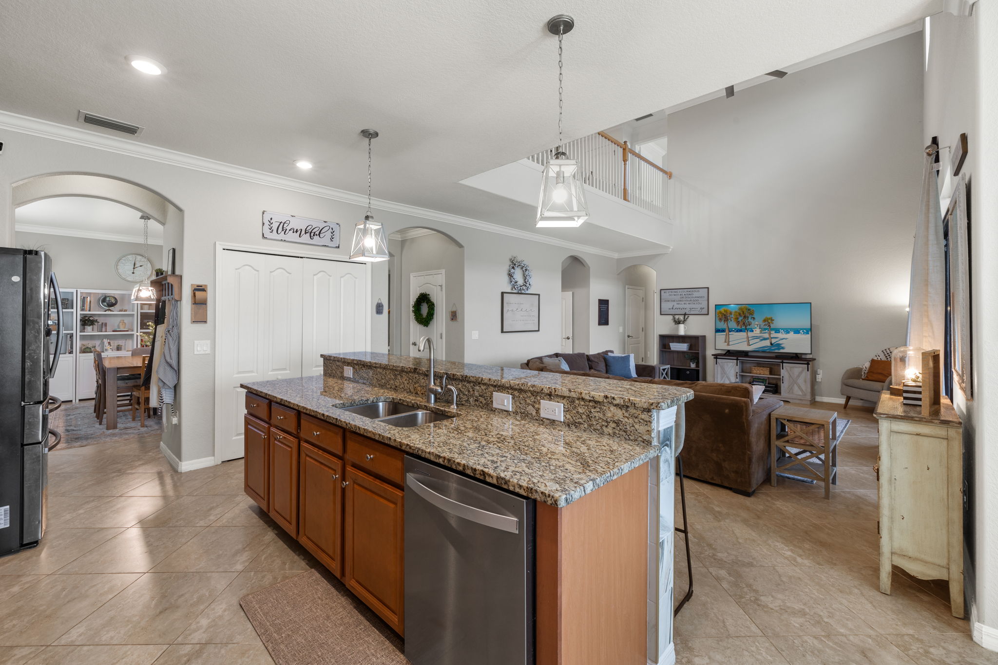 Kitchen 2 of 3