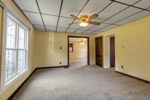  Photo 40