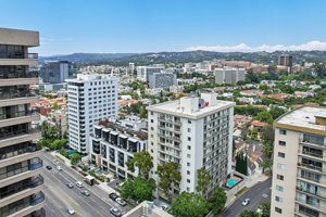 10751 Wilshire Blvd PH8-1.jpg