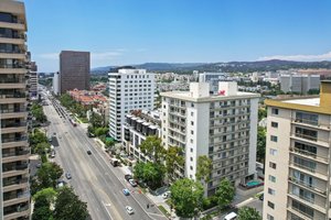 10751 Wilshire Blvd PH8-3.jpg