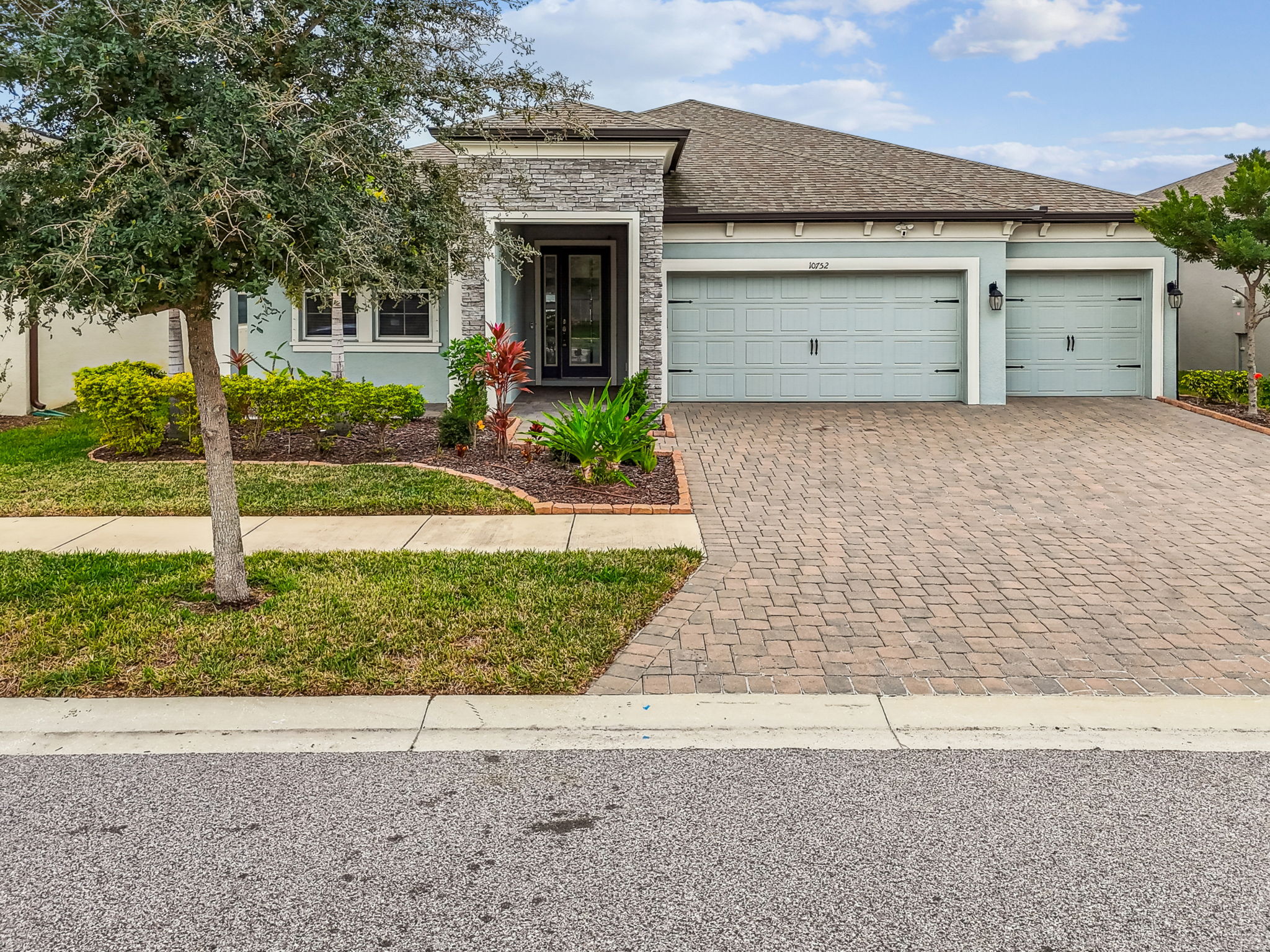 DJI_20251218115222_0289_D