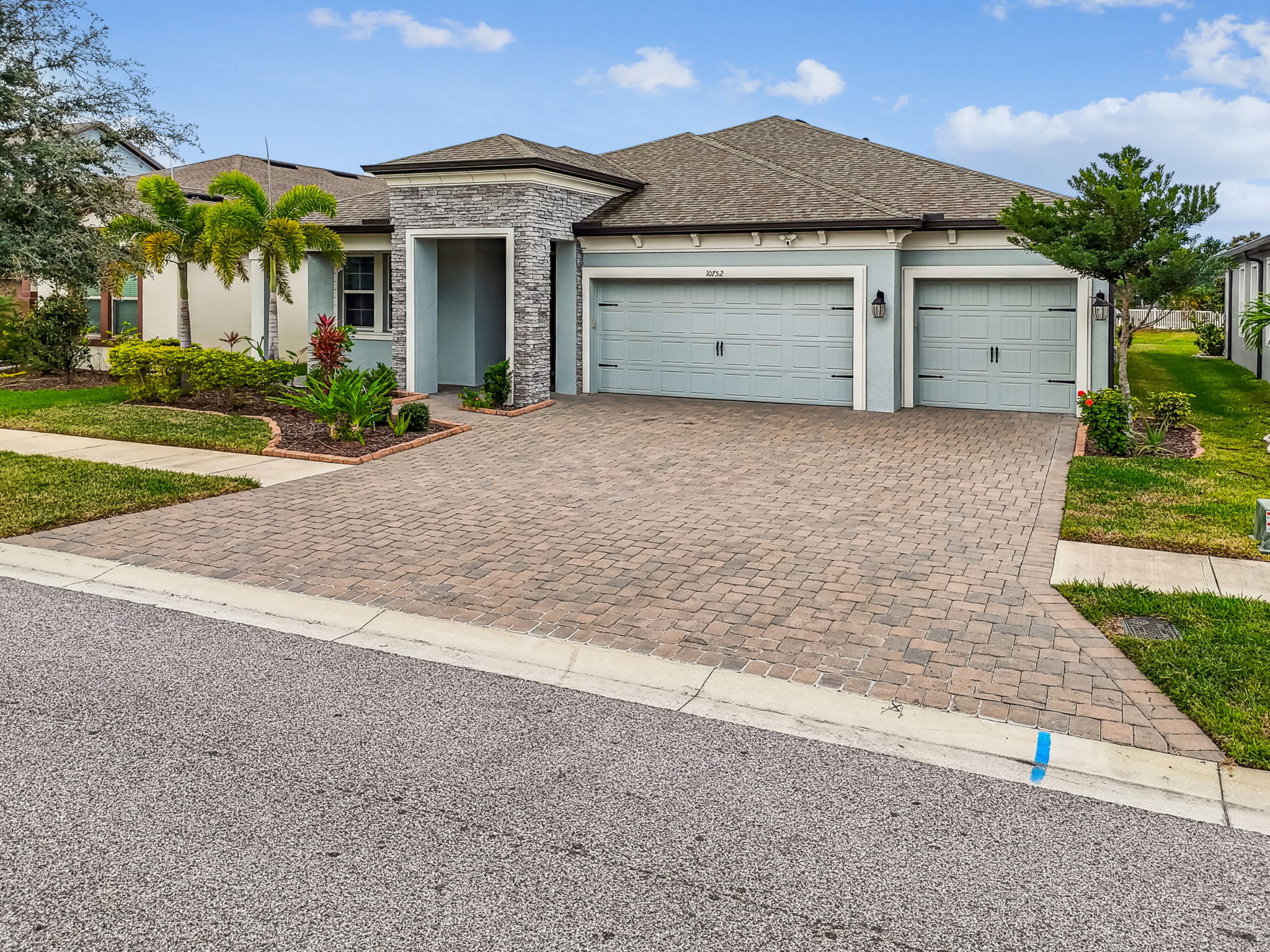 DJI_20251218115230_0292_D