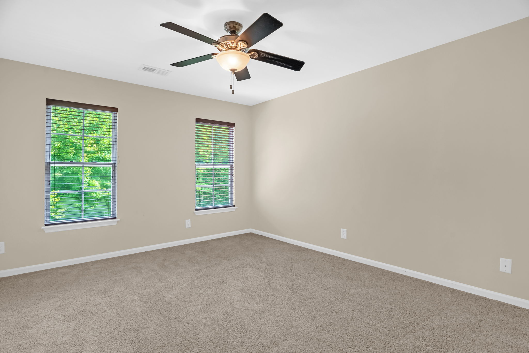 1076 Kelso Ln-19